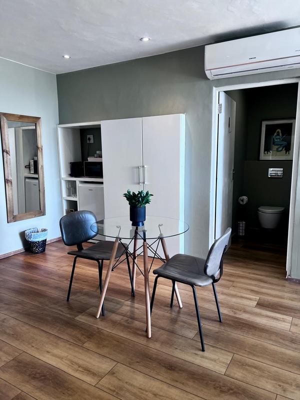 4 Bedroom Property for Sale in Green Point Western Cape